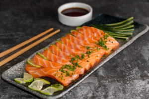 Sashimi de salmón 15 cortes>